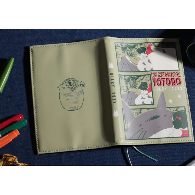 Maison Ghibli Agenda 2023 Sieste de Mei - Mon Voisin Totoro