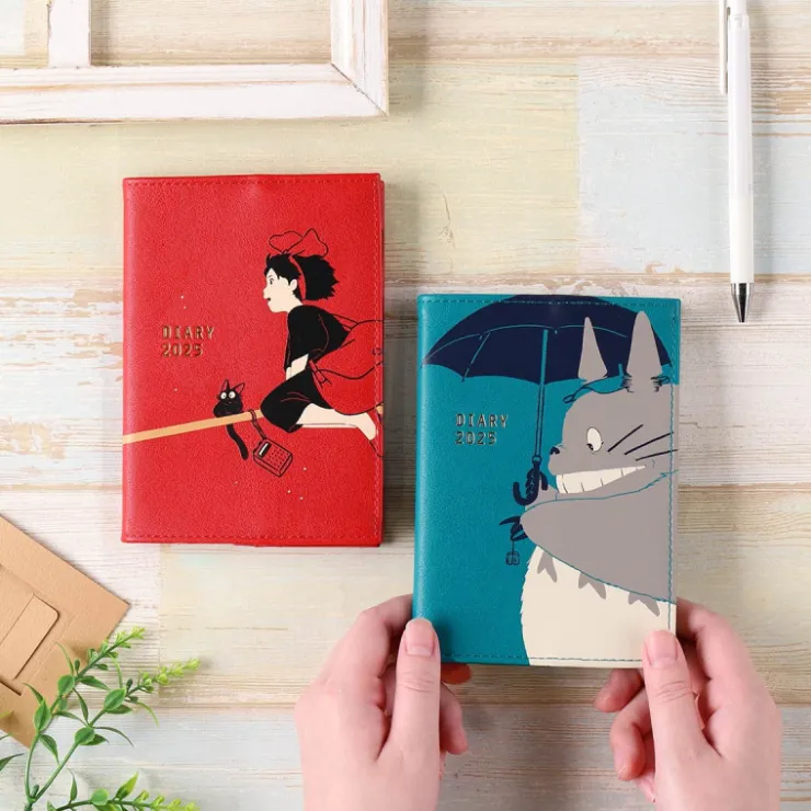 Maison Ghibli Agenda feutrine 2025 Kiki & Jiji sur le balai - Kiki la petite sorciè