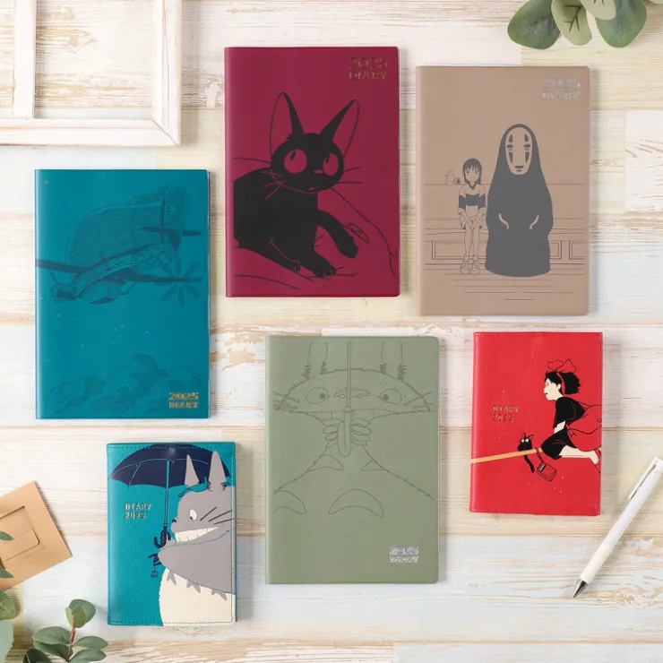 Maison Ghibli Agenda feutrine 2025 Totoro Parapluie - Mon Voisin Totoro