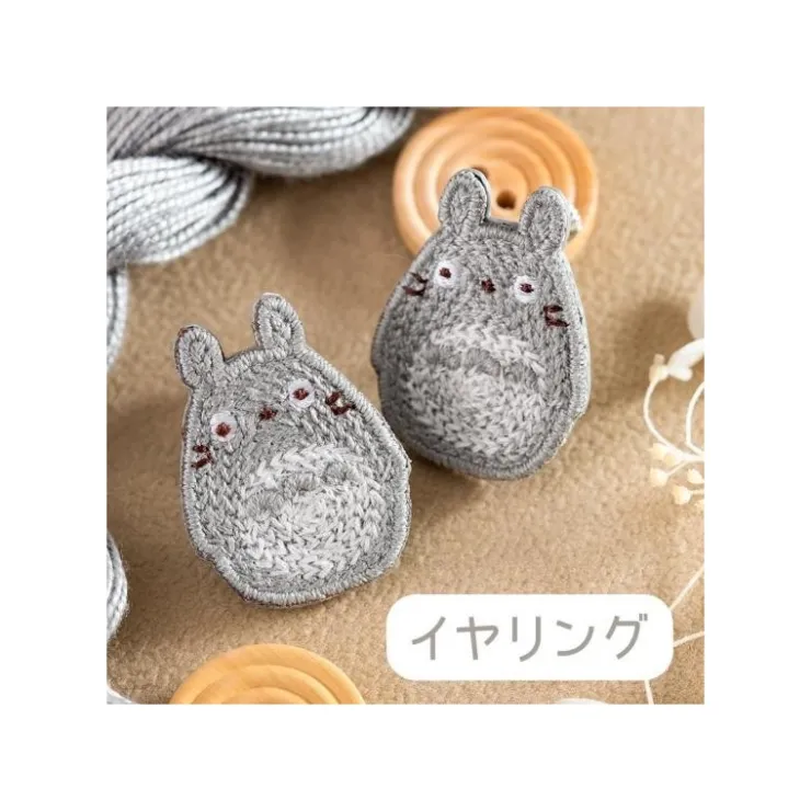 Maison Ghibli Bijou Boucle d’oreilles à Clips Broderie Totoro gris - Mon Voisin Tot