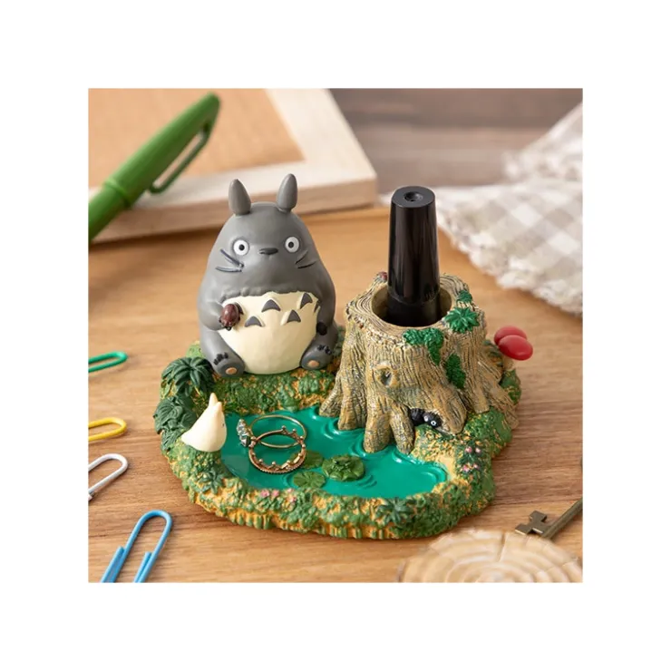 Maison Ghibli Figurines pot à crayon Totoro au bord de la marre - Mon Voisin Totoro