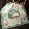 Maison Ghibli Grand mouchoir Mystérieuse rencontre 53x53 cm - Mon Voisin Totoro