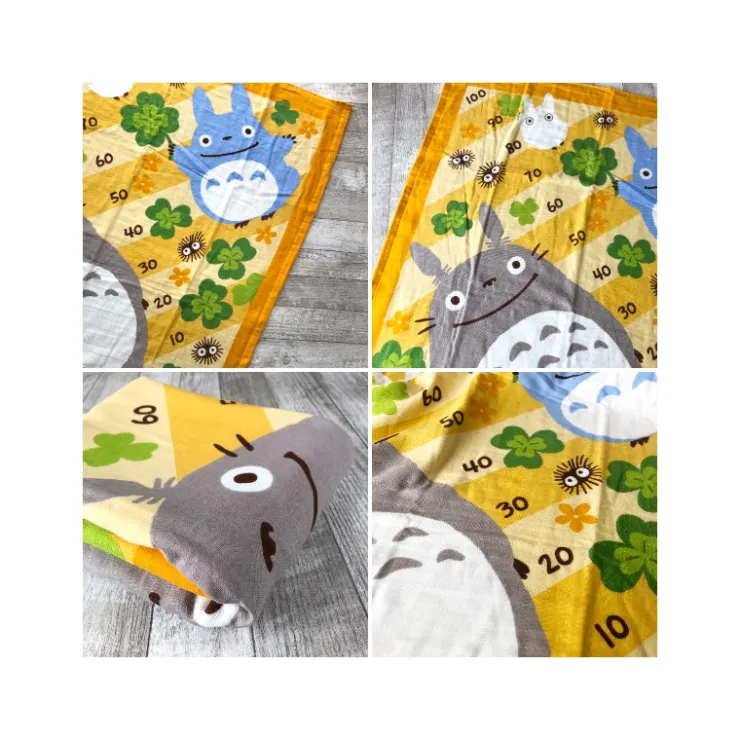 Maison Ghibli Plaid Totoro Trèfles 90x90 cm - Mon Voisin Totoro