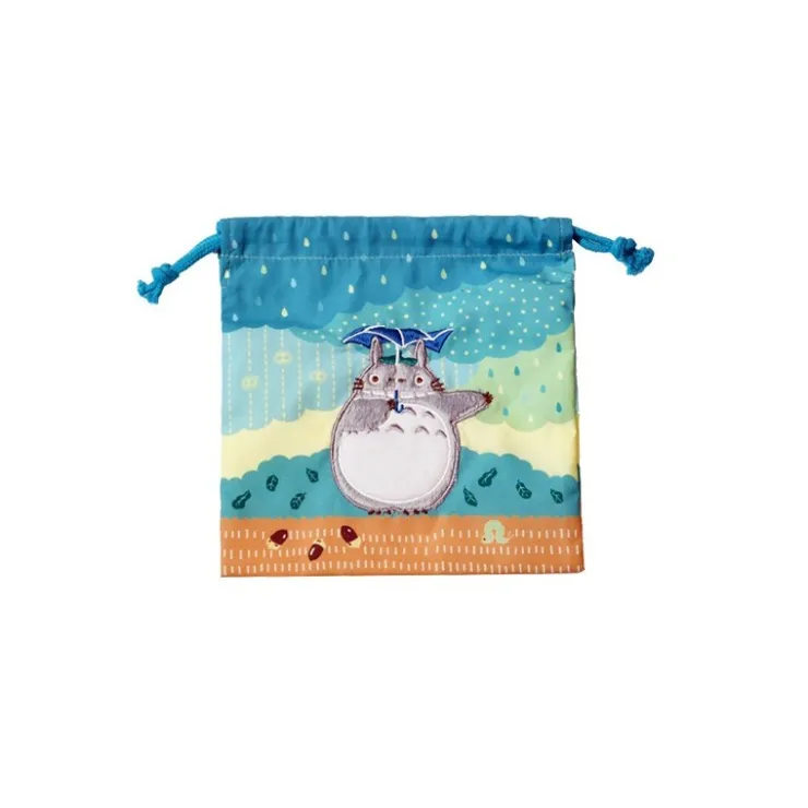 Maison Ghibli Sacoche à cordon Totoro sous la pluie 20 x 19 cm - Mon Voisin Totoro
