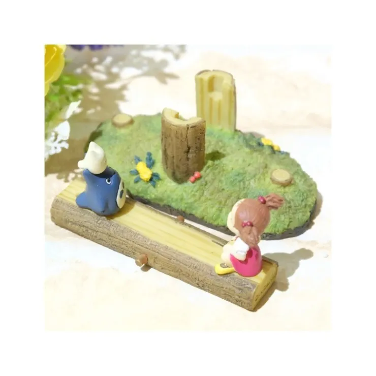 Maison Ghibli Statue Balancoire Mei Et Totoro Bleu Et Blanc - Mon Voisin Totoro
