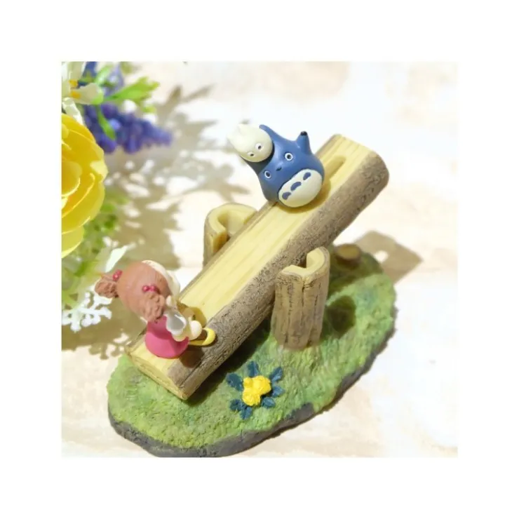 Maison Ghibli Statue Balancoire Mei Et Totoro Bleu Et Blanc - Mon Voisin Totoro