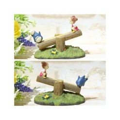 Maison Ghibli Statue Balancoire Mei Et Totoro Bleu Et Blanc - Mon Voisin Totoro
