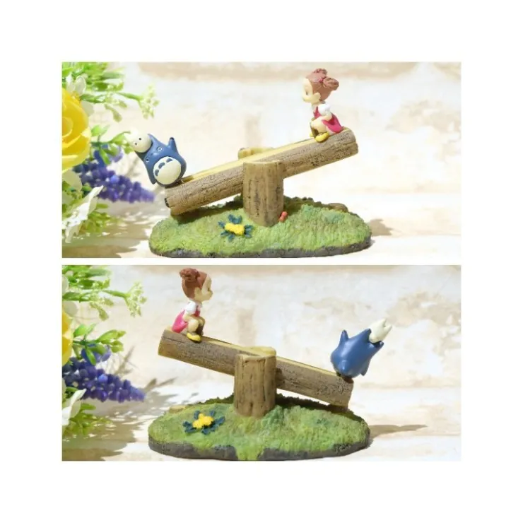 Maison Ghibli Statue Balancoire Mei Et Totoro Bleu Et Blanc - Mon Voisin Totoro