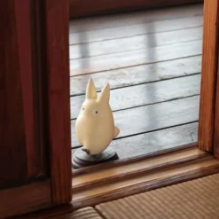 Maison Ghibli Statuette Totoro blanc marchant - Mon Voisin Totoro