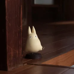 Maison Ghibli Statuette Totoro blanc sautant - Mon Voisin Totoro