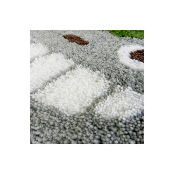 Maison Ghibli Tapis Totoro Feuille 65x48 cm - Mon Voisin Totoro