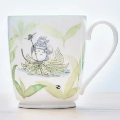 Maison Ghibli Tasse Totoro sur une feuille - Mon Voisin Totoro
