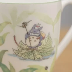 Maison Ghibli Tasse Totoro sur une feuille - Mon Voisin Totoro