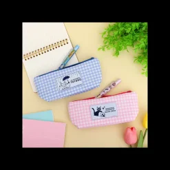 Maison Ghibli Trousse rose à carreaux - Kiki la petite sorcière